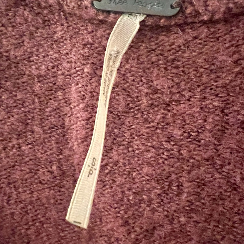 Free People super soft sweater coverup - Picture 2 of 3
